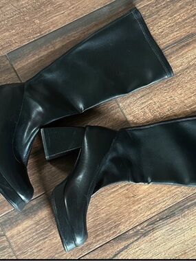 Black Knee-High Block Heel Boots - Women's Fashion Boots